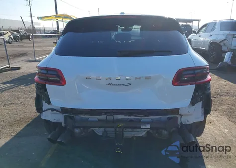 2015 Porsche Macan S z USA, uszkodzony, nr VIN WP1AB2A53FLB57533